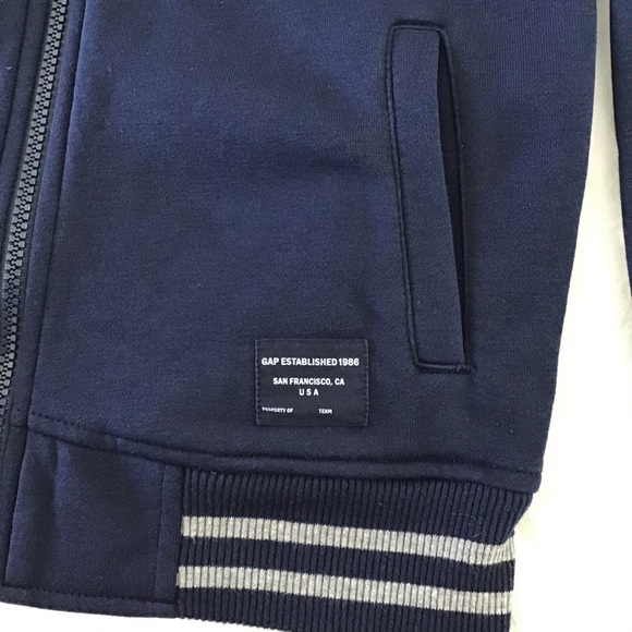 NWOT Boys GAP Hoodie - Picture 3 of 10